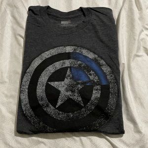 Captain America marvel T-shirt men’s large
